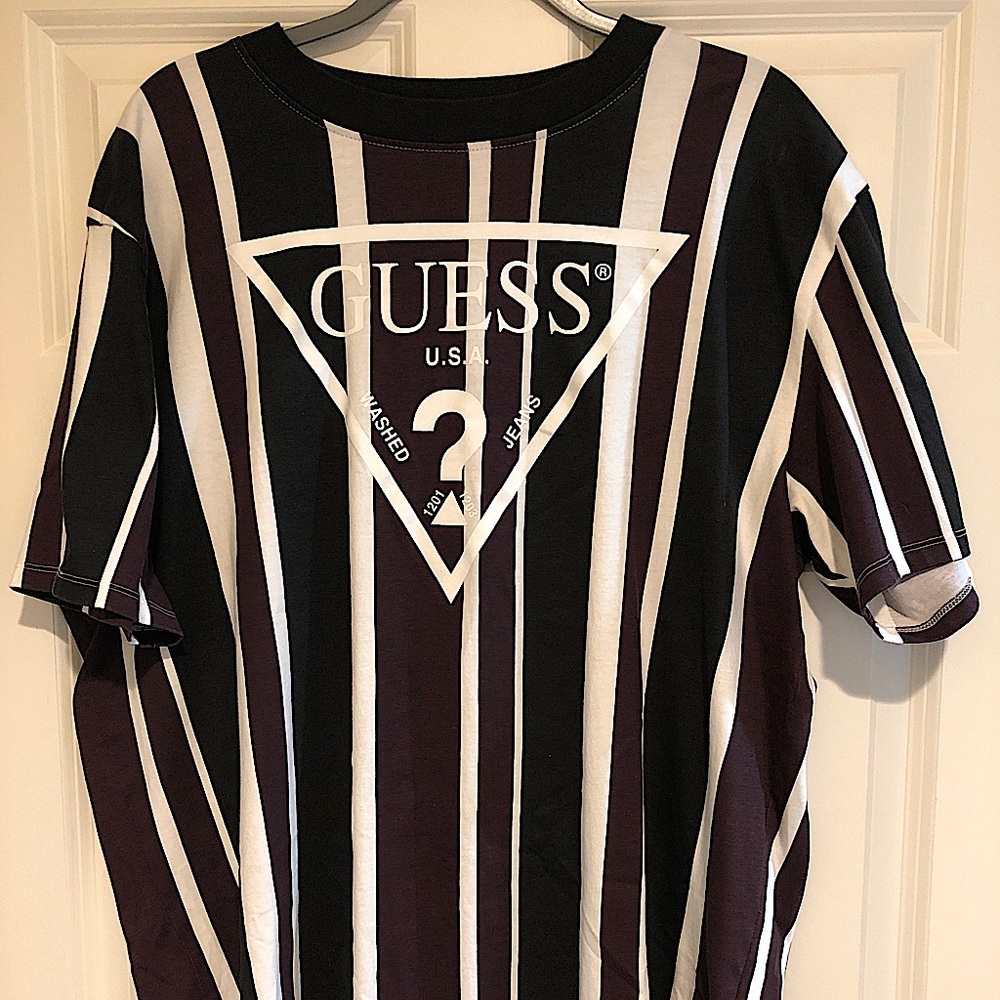 Guess T-shirt